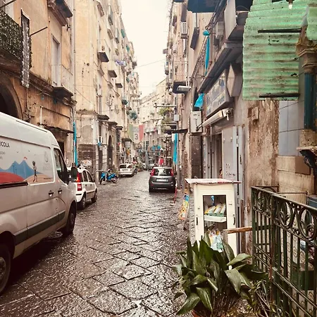 Civico 81 * Νάπολη