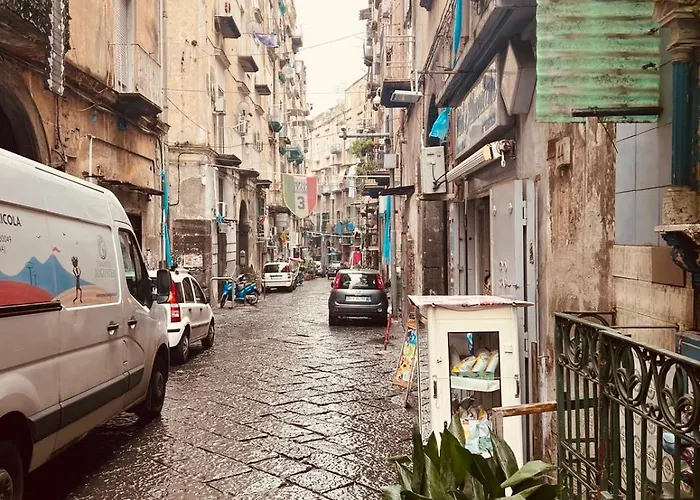 Civico 81 * Νάπολη